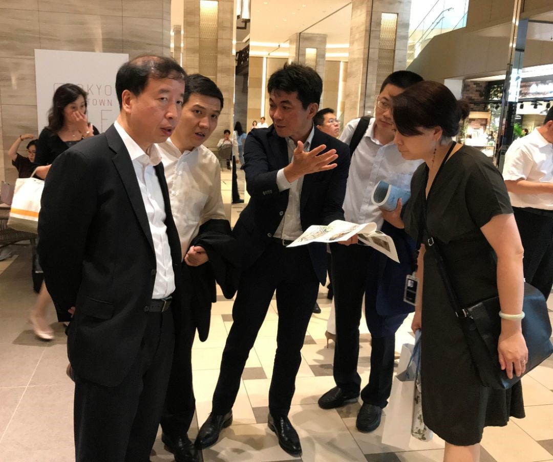 大松常务董事陪同肖市长一行考察日比谷中城项目