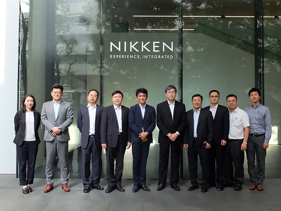 国家发改委马强副司长（右五）、日建设计常务董事大松敦（左五）