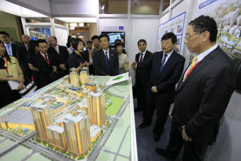 国家发展改革委胡祖才副主任视察日本联合展区