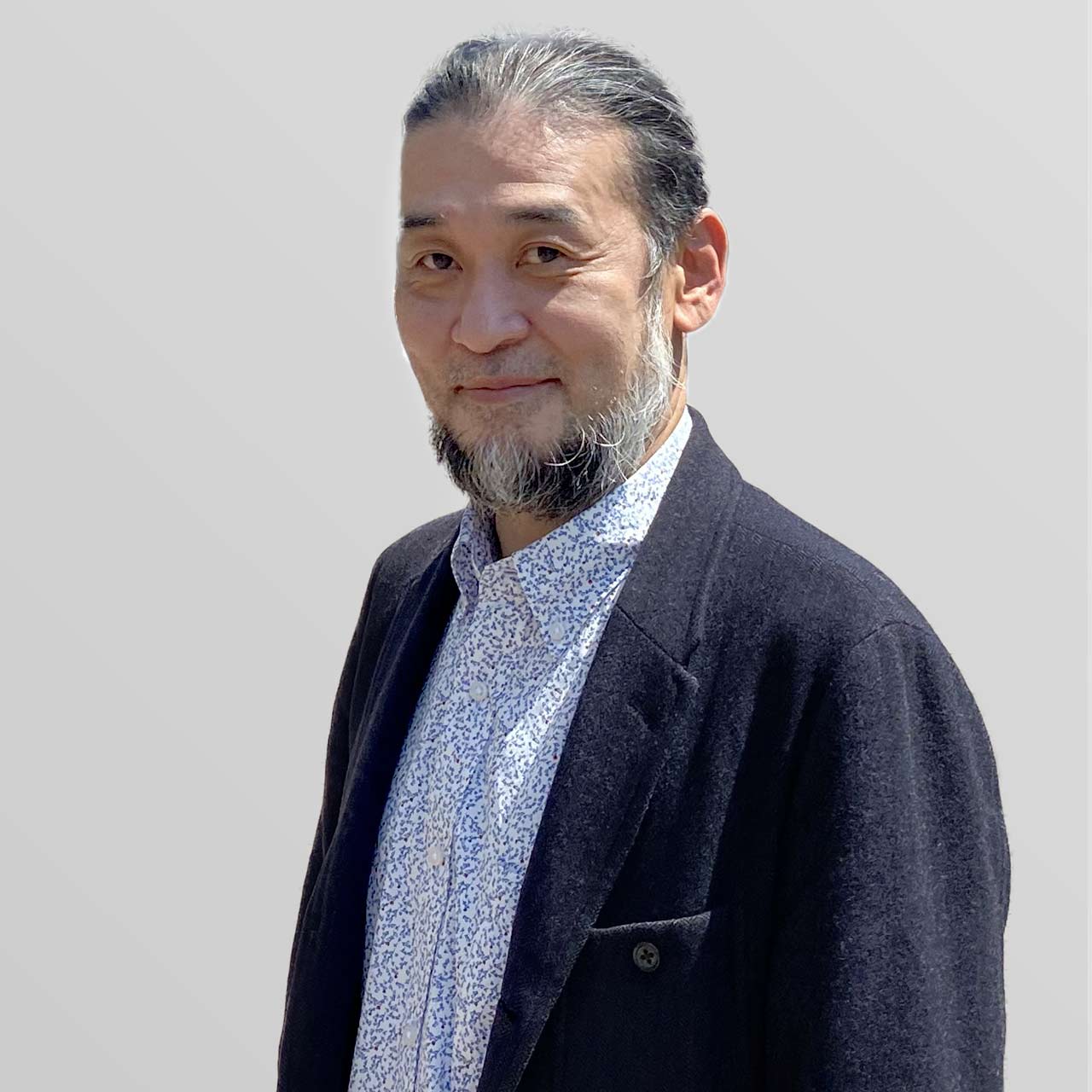 川東 隆