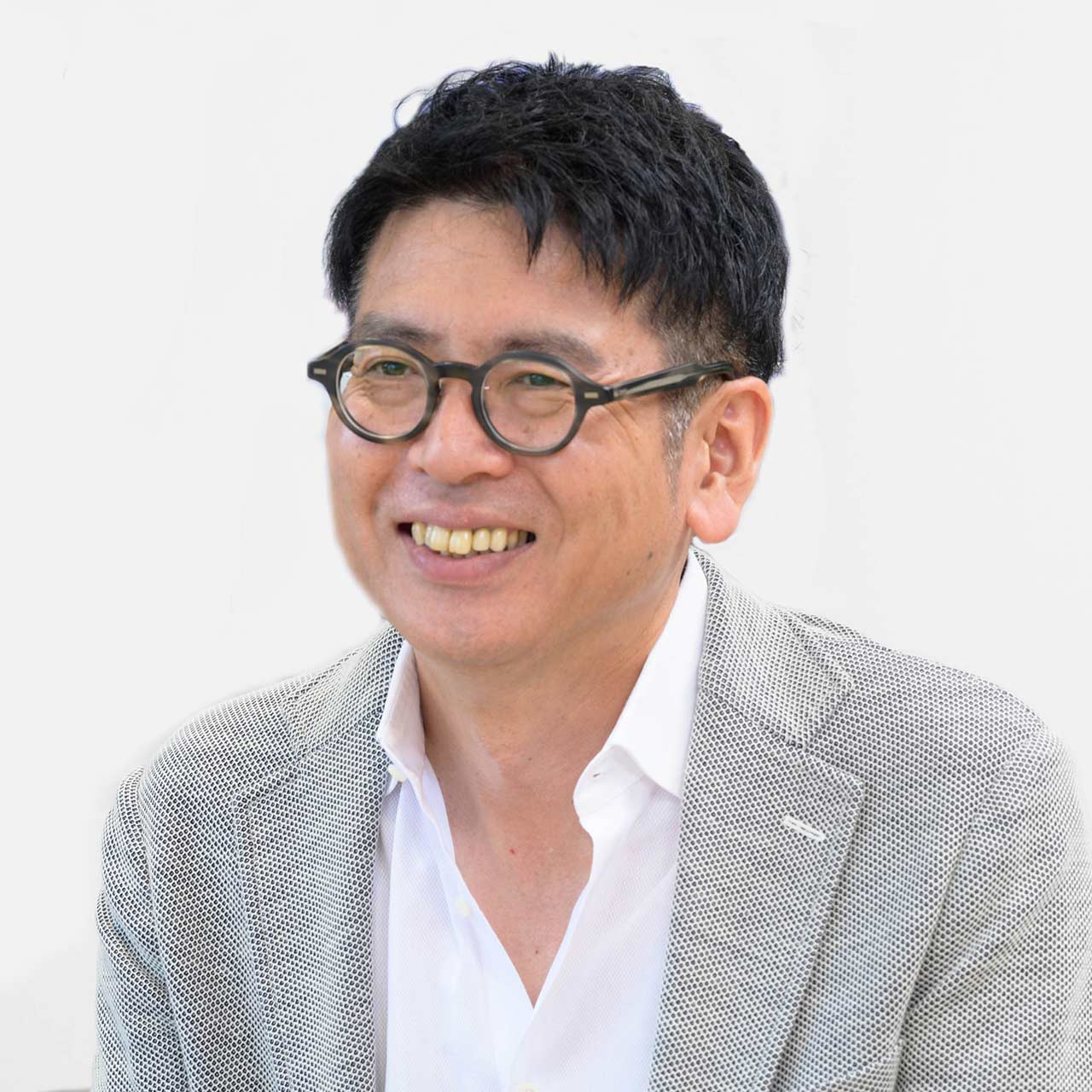 Yoshiaki Komatsu