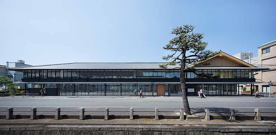 真宗教化センター しんらん交流館	