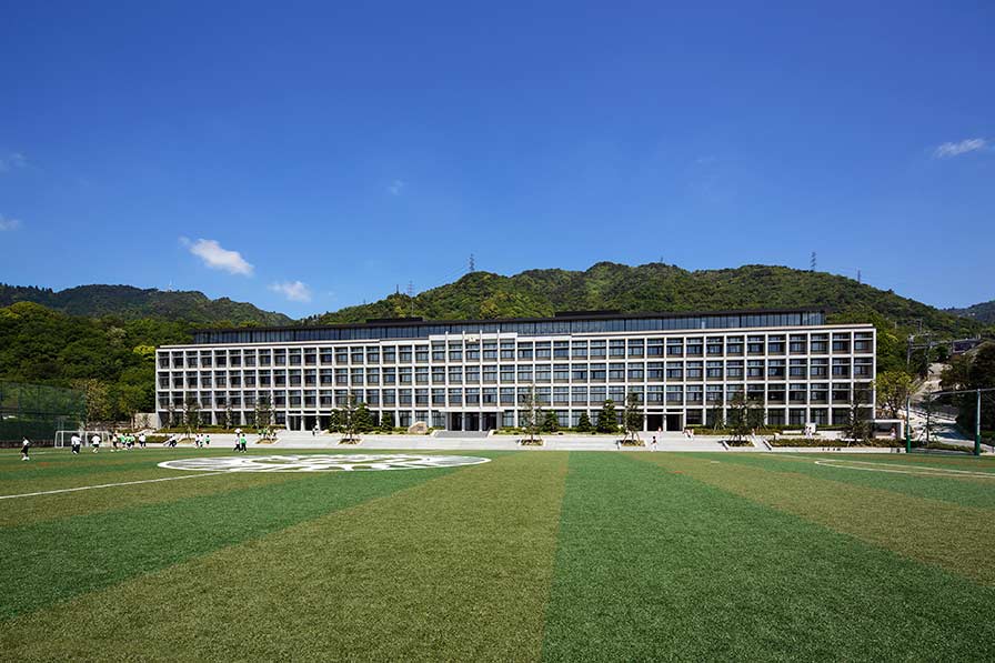 六甲中学校・六甲高等学校　本館